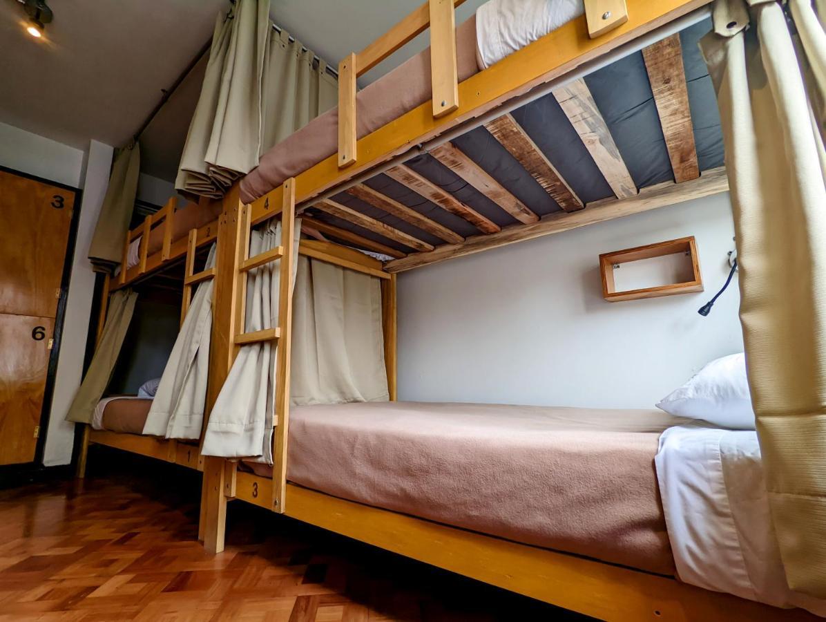 Black Llama Hostel Miraflores Lima Exterior photo