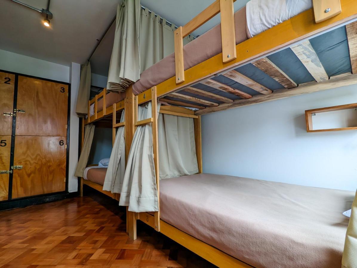 Black Llama Hostel Miraflores Lima Exterior photo