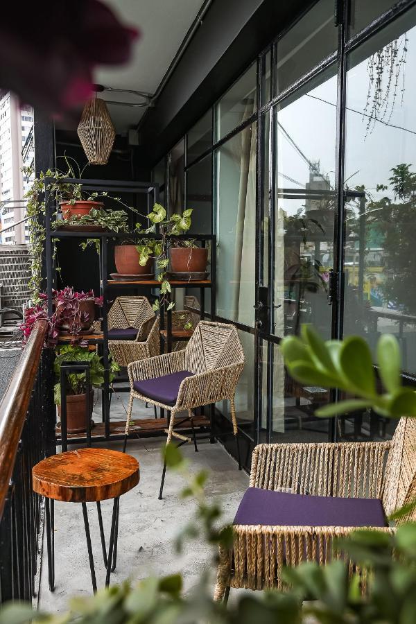 Black Llama Hostel Miraflores Lima Exterior photo